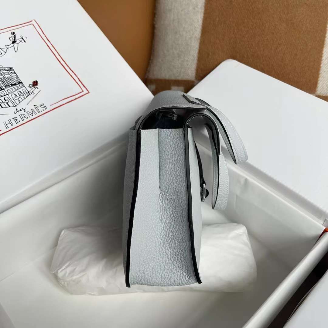 mmexport1717744057172.jpg